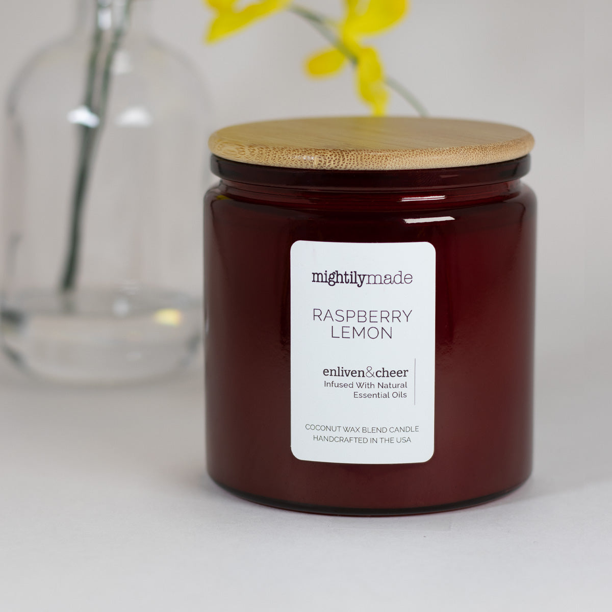 Raspberry Lemon Scented Candle With Decor